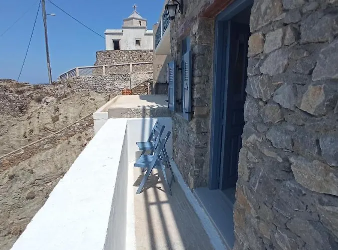 Anemos Karpathos 招待所 3*