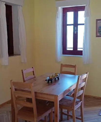 Anemos Karpathos 招待所 3*