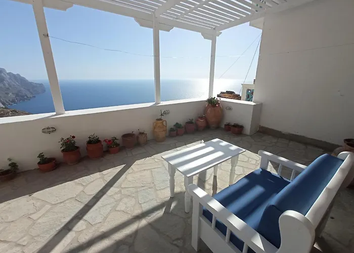 بيت ضيافة Anemos Karpathos 3*