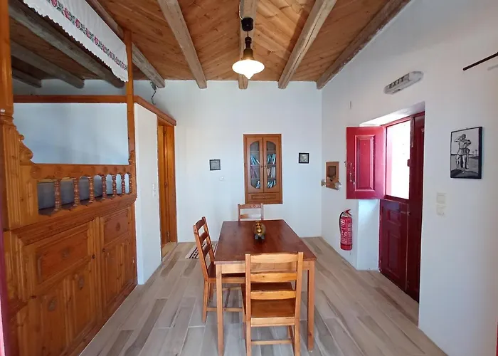 بيت ضيافة Anemos Karpathos 3*